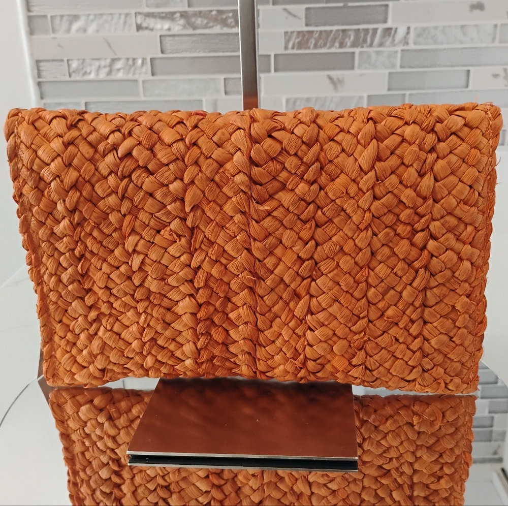 NWT Orange Woven Raffia Clutch - Picture 2 of 8